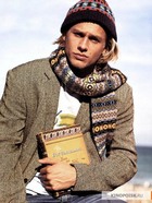 Charlie Hunnam : charlie-hunnam-1329431789.jpg