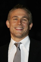 Charlie Hunnam : charlie-hunnam-1329704547.jpg