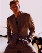 Charlie Hunnam : charlie-hunnam-1330450591.jpg