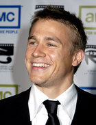 Charlie Hunnam : charlie-hunnam-1333649296.jpg