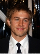 Charlie Hunnam : charlie-hunnam-1333649387.jpg