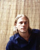 Charlie Hunnam : charlie-hunnam-1333649480.jpg