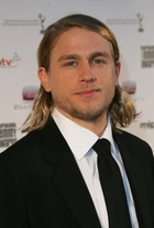 Charlie Hunnam : charlie-hunnam-1333759722.jpg