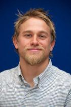 Charlie Hunnam : charlie-hunnam-1335807265.jpg