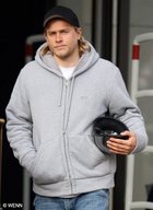 Charlie Hunnam : charlie-hunnam-1335984279.jpg