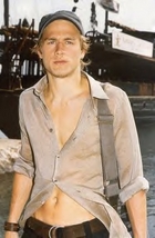 Charlie Hunnam : charlie_hunnam_1195746731.jpg