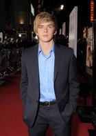 Chris Brochu : chrisbrochu_1297941792.jpg