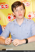 Chris Colfer : chriscolfer_1275321887.jpg