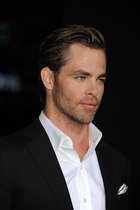 Chris Pine : chris-pine-1392908785.jpg