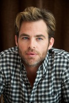 Chris Pine : chris-pine-1402068010.jpg