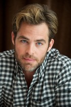 Chris Pine : chris-pine-1402068044.jpg