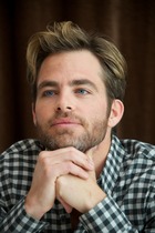 Chris Pine : chris-pine-1402068048.jpg