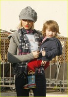 Christina Aguilera : christinaaguilera_1261774675.jpg