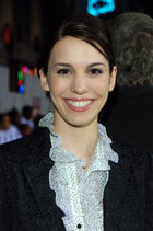 Christy Carlson Romano : christy-carlson-romano-1317670268.jpg