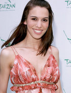 Christy Carlson Romano : christycarlsonromano_1261123294.jpg