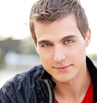 Cody Linley : cody-linley-1425246429.jpg