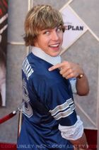 Cody Linley : cody_linley_1213744257.jpg