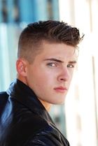 Cody Christian : cody-christian-1460771253.jpg