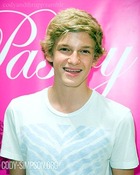 Cody Simpson : cody-simpson-1312735395.jpg