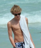 Cody Simpson : cody-simpson-1312740861.jpg