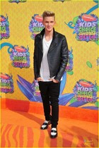 Cody Simpson : cody-simpson-1396179946.jpg