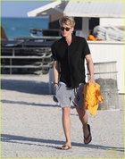 Cody Simpson : cody-simpson-1417782897.jpg