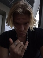 Cody Simpson : cody-simpson-1431379801.jpg