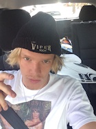 Cody Simpson : cody-simpson-1435938002.jpg