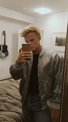 Cody Simpson : cody-simpson-1474861681.jpg