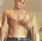 Cody Simpson : cody-simpson-1517610376.jpg