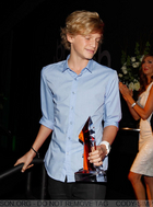 Cody Simpson : codysimpson_1286386557.jpg