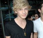 Cody Simpson : codysimpson_1292601338.jpg