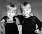 Cole & Dylan Sprouse : TI4U_u1141228555.jpg