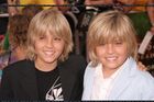 Cole & Dylan Sprouse : TI4U_u1152481044.jpg