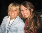 Cole & Dylan Sprouse : TI4U_u1154449417.jpg