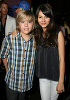 Cole & Dylan Sprouse : TI4U_u1223128100.jpg