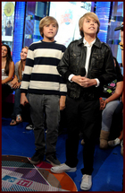 Cole & Dylan Sprouse : TI4U_u1224142492.jpg