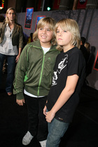 Cole & Dylan Sprouse : cole_dillan_1161809743.jpg