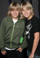 Cole & Dylan Sprouse : cole_dillan_1161830419.jpg