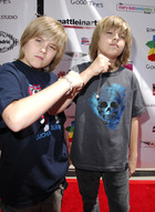 Cole & Dylan Sprouse : cole_dillan_1180058956.jpg
