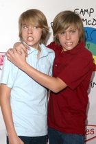 Cole & Dylan Sprouse : cole_dillan_1225816178.jpg