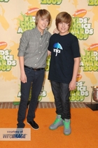 Cole & Dylan Sprouse : cole_dillan_1238610880.jpg