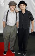 Cole & Dylan Sprouse : cole_dillan_1256496818.jpg