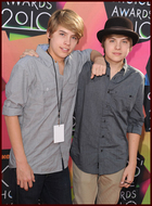 Cole & Dylan Sprouse : cole_dillan_1270014485.jpg