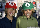 Cole & Dylan Sprouse : pics_vidgameawards_big_21.jpg