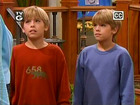 Cole & Dylan Sprouse : spr-suitelife102_001.jpg