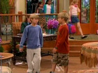 Cole & Dylan Sprouse : spr-suitelife102_005.jpg