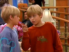 Cole & Dylan Sprouse : spr-suitelife102_019.jpg