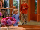 Cole & Dylan Sprouse : spr-suitelife102_047.jpg