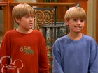 Cole & Dylan Sprouse : spr-suitelife102_051.jpg